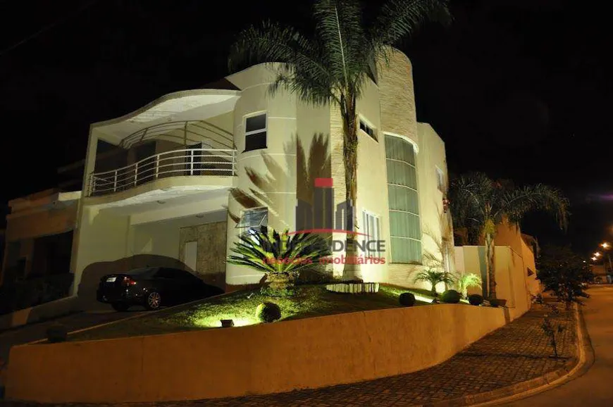 Foto 1 de Casa de Condomínio com 3 Quartos à venda, 312m² em Loteamento Villa Branca, Jacareí