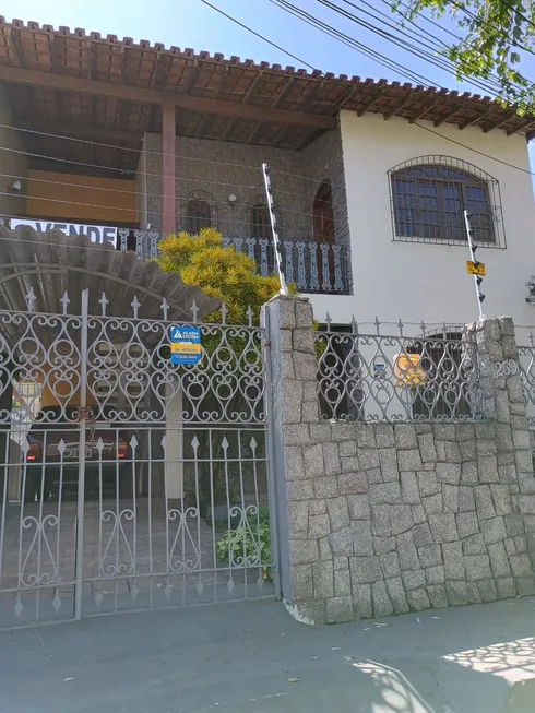 Foto 1 de Casa com 6 Quartos à venda, 300m² em Consolação, Vitória