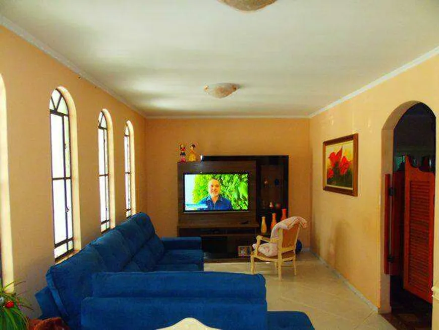 Foto 1 de com 4 Quartos para alugar, 214m² em Vila Camilopolis, Santo André