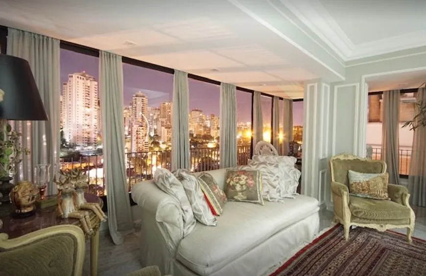 Foto 1 de Apartamento com 6 Quartos à venda, 700m² em Pacaembu, São Paulo