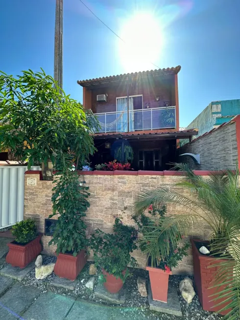 Foto 1 de Casa com 2 Quartos à venda, 120m² em Unamar, Cabo Frio