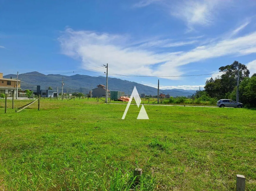 Foto 1 de Lote/Terreno à venda, 392m² em Araçatuba, Imbituba