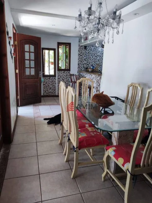 Foto 1 de Casa com 3 Quartos à venda, 200m² em Santa Rosa, Niterói