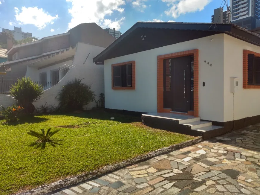 Foto 1 de Casa com 2 Quartos à venda, 140m² em Panazzolo, Caxias do Sul