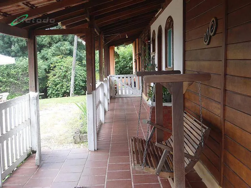 Foto 1 de Fazenda/Sítio com 3 Quartos à venda, 500m² em Parque Agrinco , Guararema
