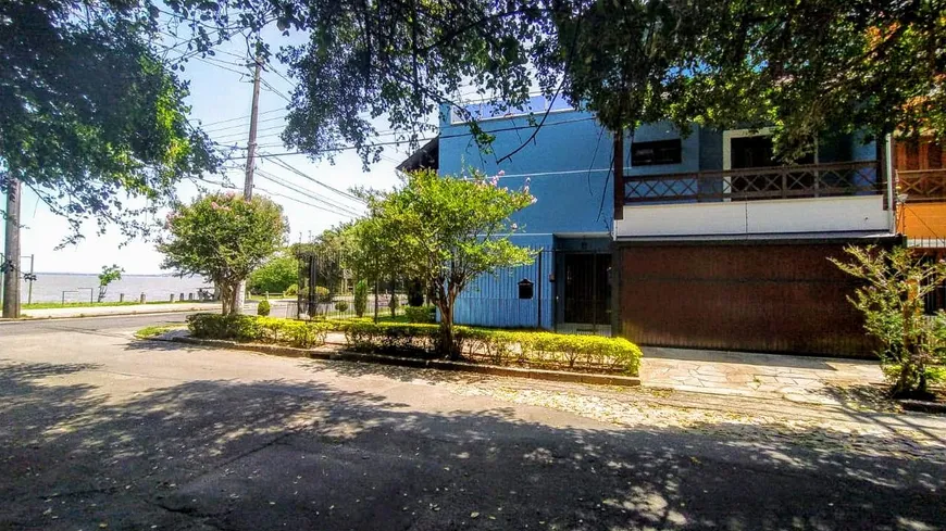 Foto 1 de Casa com 3 Quartos à venda, 248m² em Ipanema, Porto Alegre