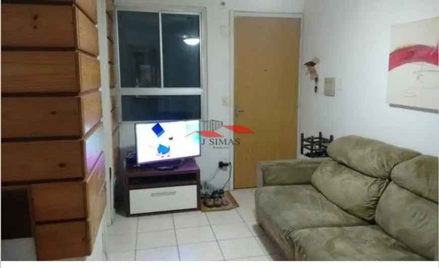 Foto 1 de Apartamento com 2 Quartos à venda, 40m² em Jardim Leopoldina, Porto Alegre