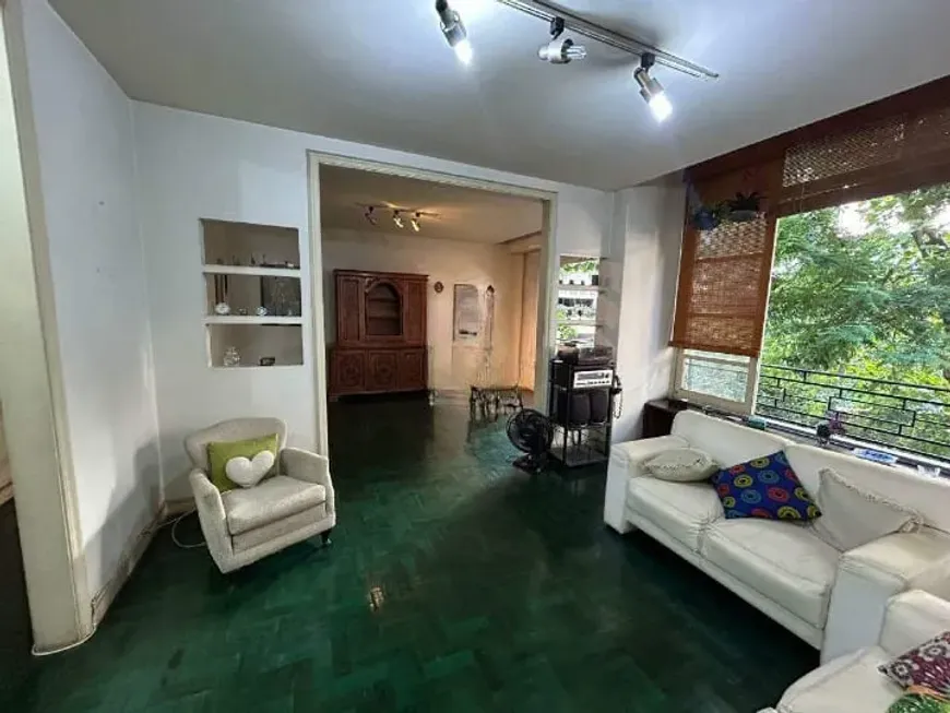 Foto 1 de Apartamento com 3 Quartos à venda, 125m² em Laranjeiras, Rio de Janeiro
