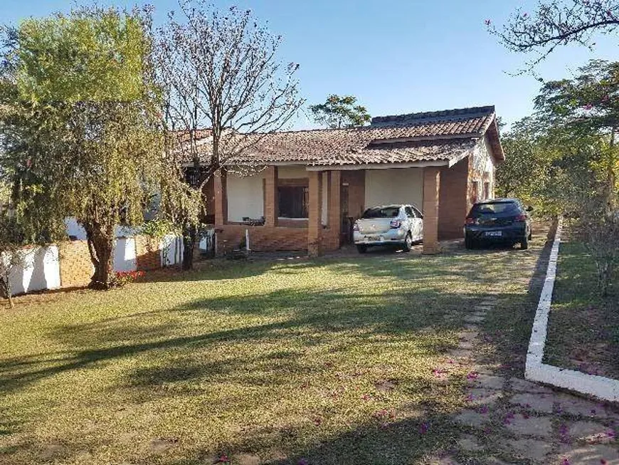 Foto 1 de Fazenda/Sítio com 4 Quartos à venda, 317m² em QUINTAS DE PIRAPORA, Salto de Pirapora