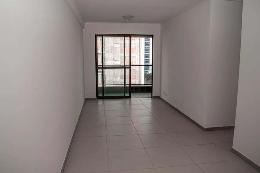 Foto 1 de Apartamento com 3 Quartos para alugar, 81m² em Boa Viagem, Recife