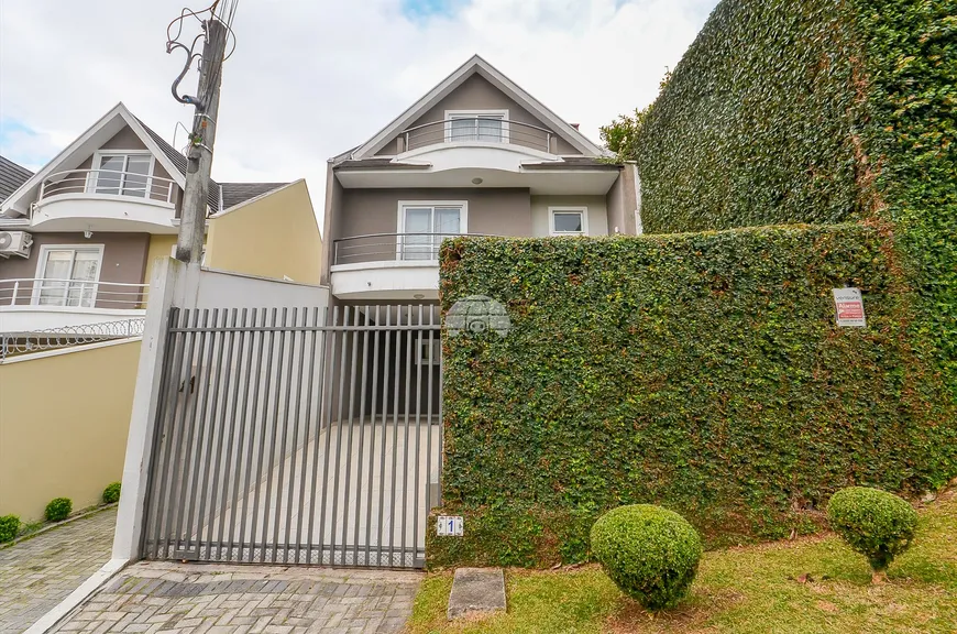 Foto 1 de Sobrado com 4 Quartos à venda, 160m² em Santa Felicidade, Curitiba