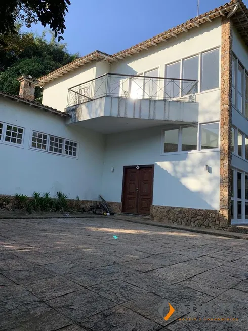 Foto 1 de Casa de Condomínio com 7 Quartos para alugar, 303m² em Araras, Petrópolis
