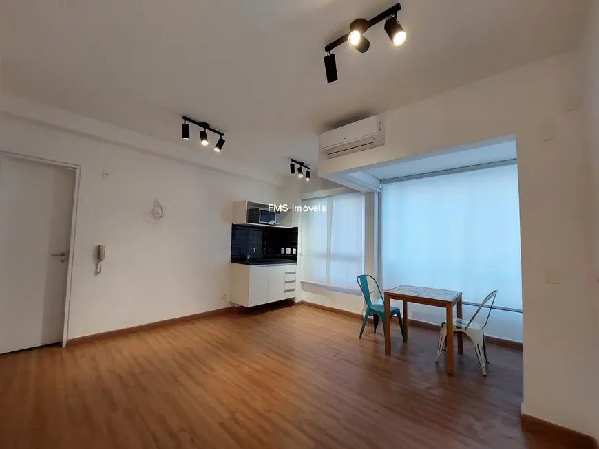 Foto 1 de Apartamento com 1 Quarto para venda ou aluguel, 30m² em Vila Olímpia, São Paulo