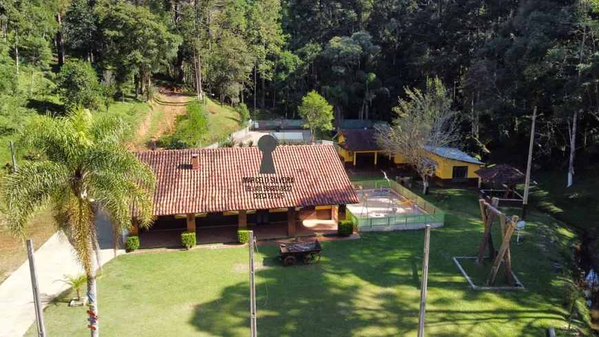Foto 1 de Fazenda/Sítio com 3 Quartos à venda, 250m² em Centro, Bocaiúva do Sul