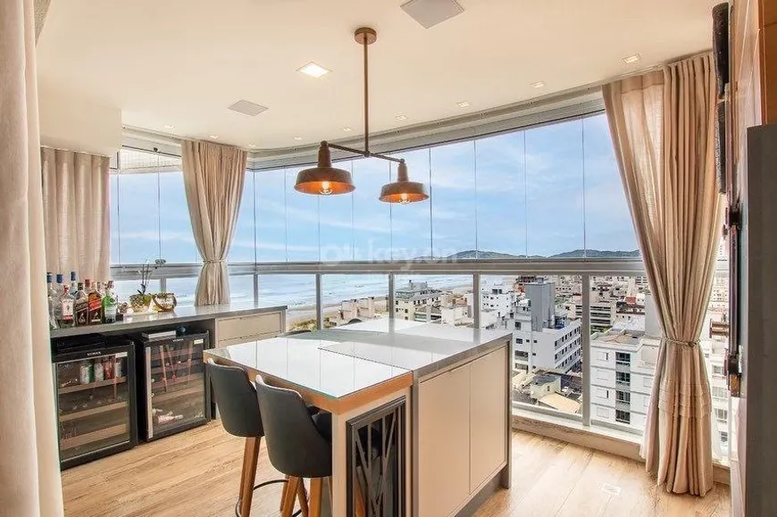 Foto 1 de Apartamento com 3 Quartos à venda, 157m² em Mar Grosso, Laguna