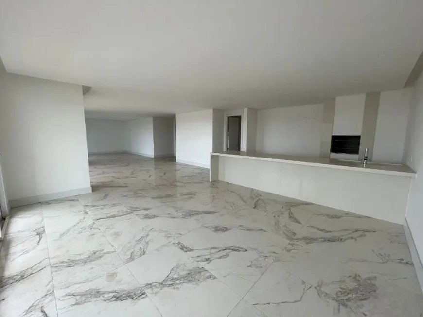 Foto 1 de Apartamento com 4 Quartos à venda, 333m² em Bela Suica, Londrina