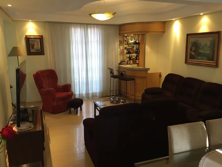 Foto 1 de Apartamento com 3 Quartos para alugar, 129m² em Rio Branco, Porto Alegre