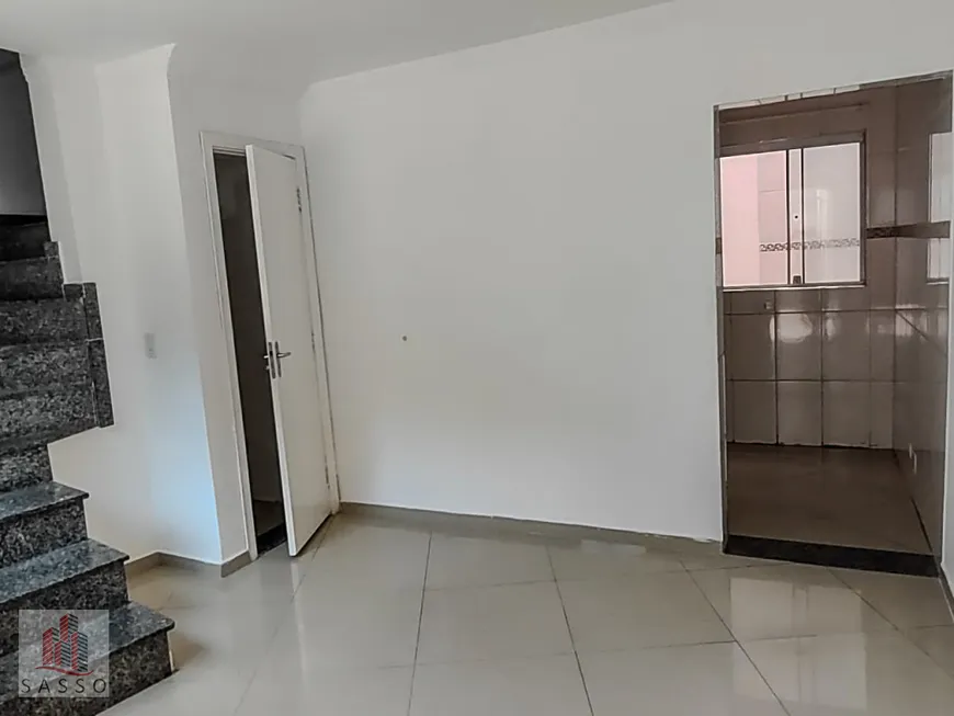 Foto 1 de Casa com 2 Quartos para alugar, 220m² em Chácara Seis de Outubro, São Paulo