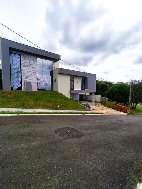 Foto 1 de Casa de Condomínio com 5 Quartos à venda, 307m² em Condomínio do Lago, Goiânia