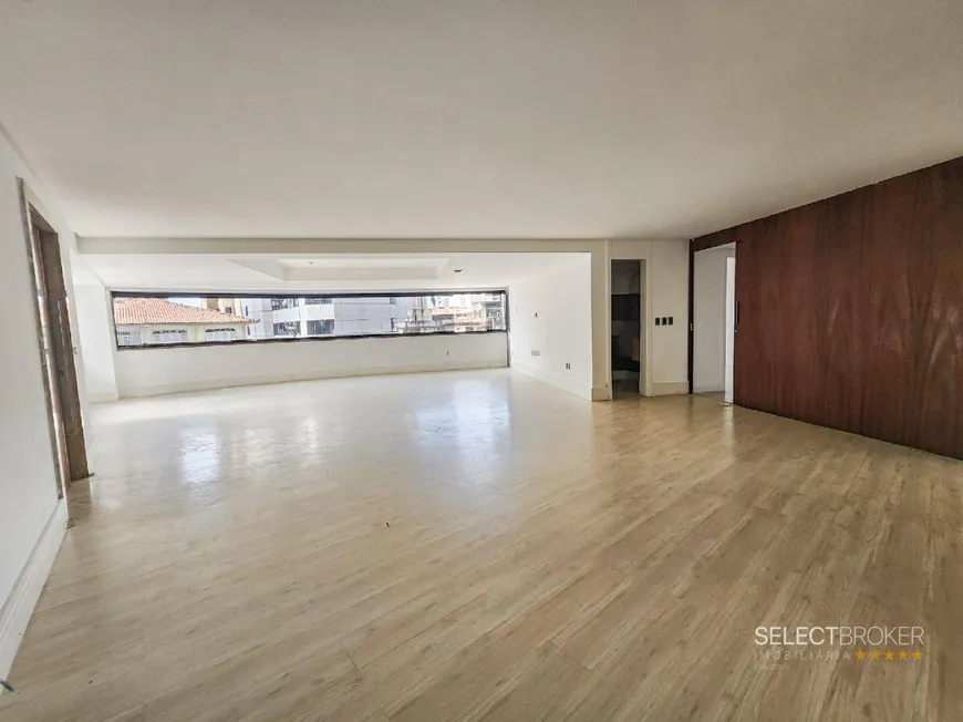 Foto 1 de Apartamento com 3 Quartos à venda, 211m² em Meireles, Fortaleza