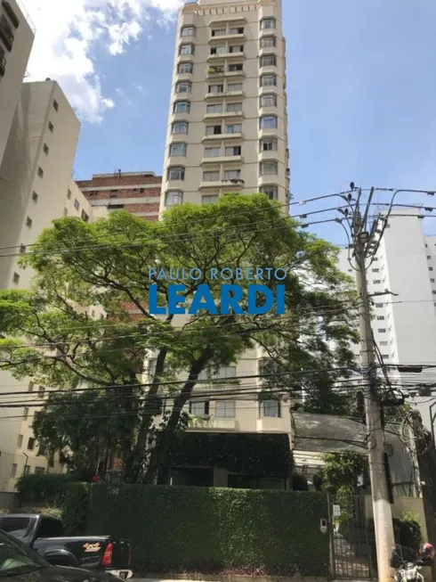 Foto 1 de Apartamento com 1 Quarto para alugar, 42m² em Vila Nova Conceição, São Paulo