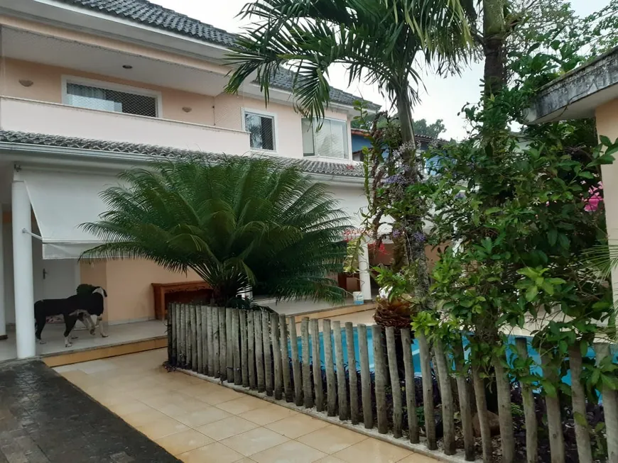 Foto 1 de Casa de Condomínio com 3 Quartos para alugar, 200m² em Vargem Grande, Rio de Janeiro