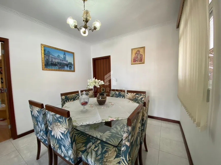 Foto 1 de Casa com 3 Quartos à venda, 180m² em Barreiros, São José