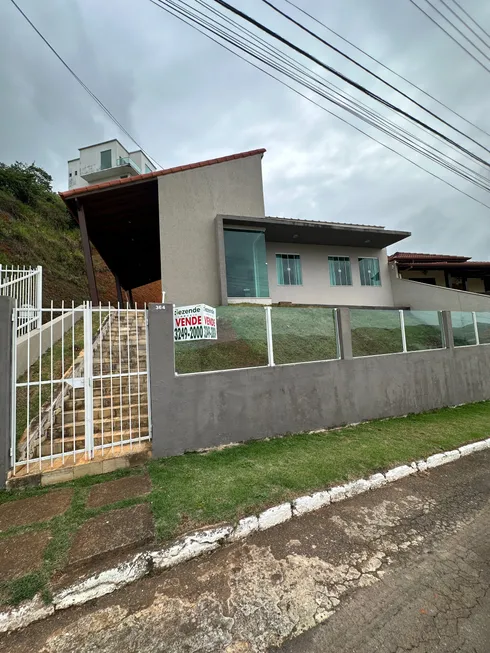 Foto 1 de Casa com 3 Quartos à venda, 161m² em Bom Clima, Juiz de Fora