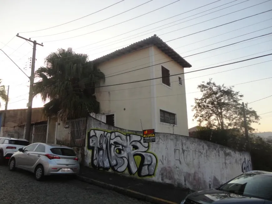 Foto 1 de Casa com 3 Quartos para alugar, 220m² em Jardim Veneza, Mogi das Cruzes