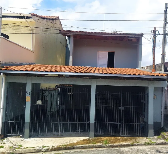 Foto 1 de Sobrado com 3 Quartos à venda, 133m² em Vila Palmares, Santo André