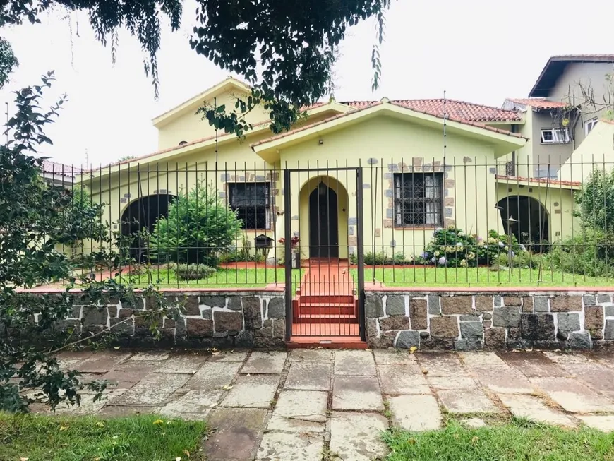 Foto 1 de Casa com 4 Quartos à venda, 316m² em Vila Assunção, Porto Alegre