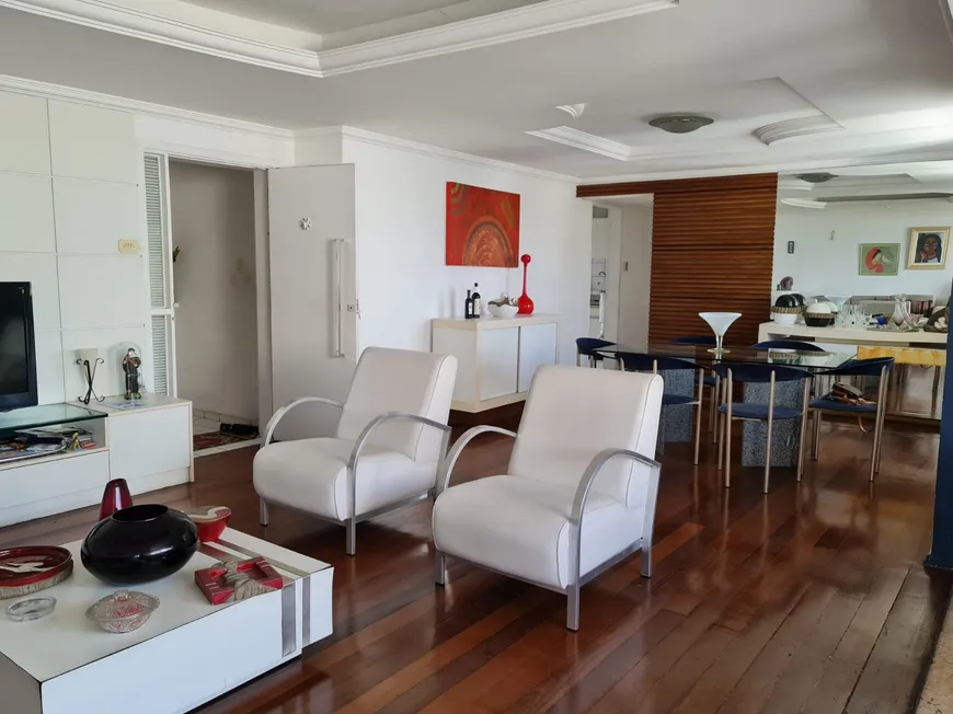 Foto 1 de Apartamento com 3 Quartos à venda, 156m² em Derby, Recife