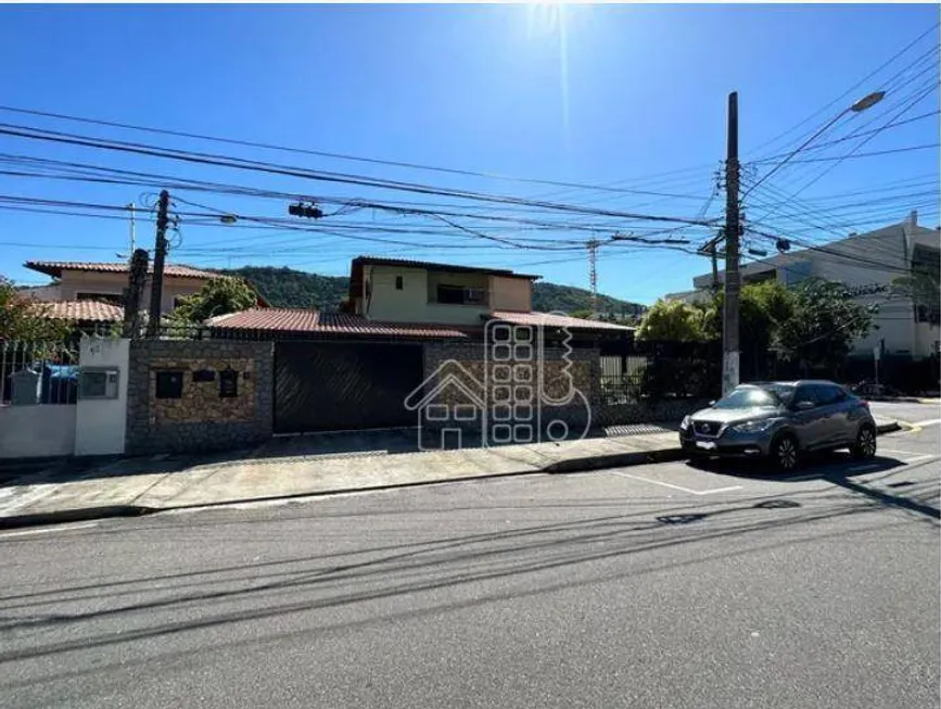 Foto 1 de Casa com 6 Quartos à venda, 600m² em São Francisco, Niterói