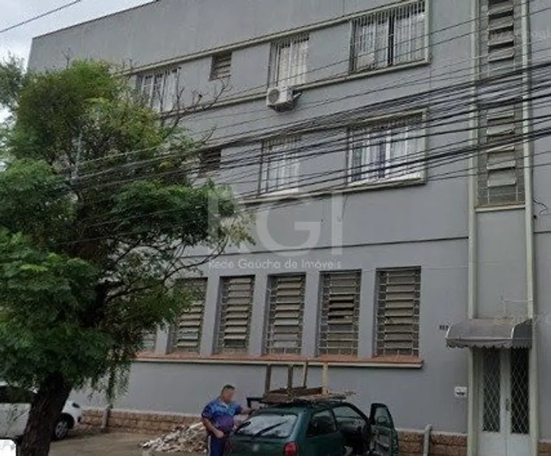 Foto 1 de Apartamento com 3 Quartos à venda, 80m² em Navegantes, Porto Alegre
