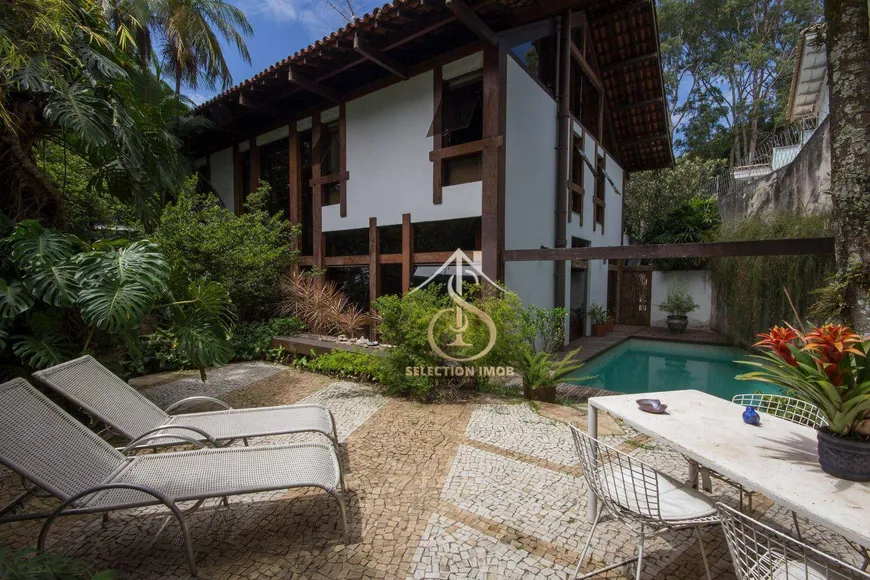 Foto 1 de Casa com 4 Quartos à venda, 650m² em Jardim Guedala, São Paulo