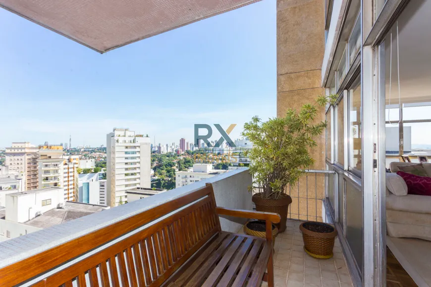 Foto 1 de Apartamento com 3 Quartos para alugar, 300m² em Higienópolis, São Paulo
