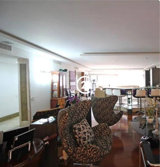 Foto 1 de Apartamento com 3 Quartos para alugar, 362m² em Jardim América, São Paulo