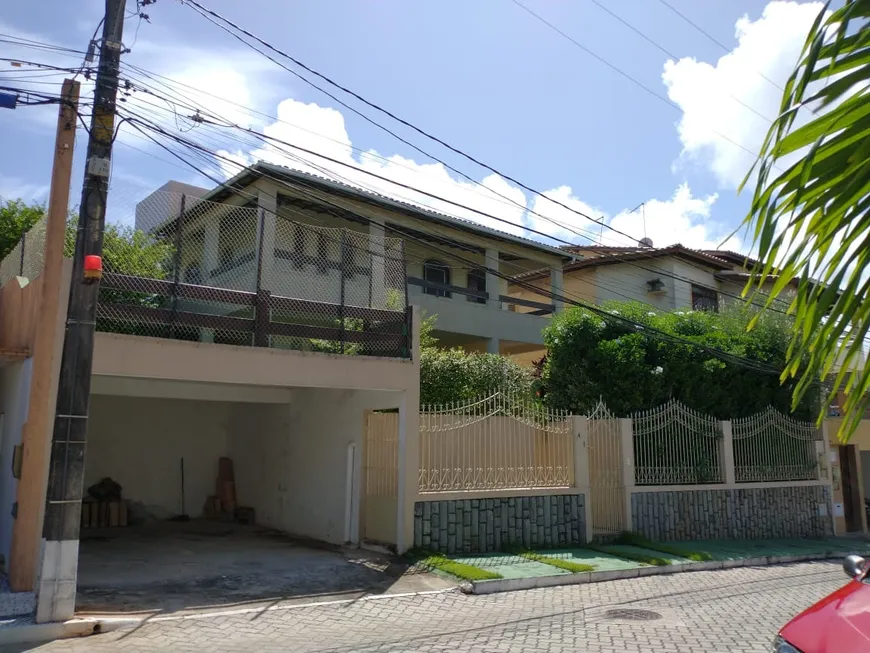 Foto 1 de Casa de Condomínio com 5 Quartos à venda, 236m² em Estrada do Coco, Lauro de Freitas