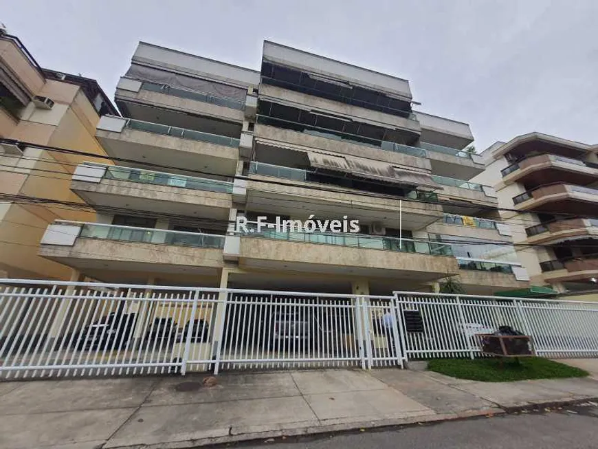 Foto 1 de Apartamento com 3 Quartos para alugar, 137m² em  Vila Valqueire, Rio de Janeiro