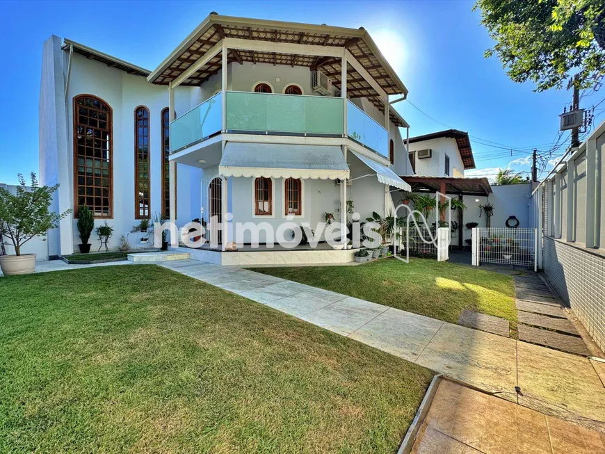 Foto 1 de Casa com 5 Quartos à venda, 420m² em Mata da Praia, Vitória