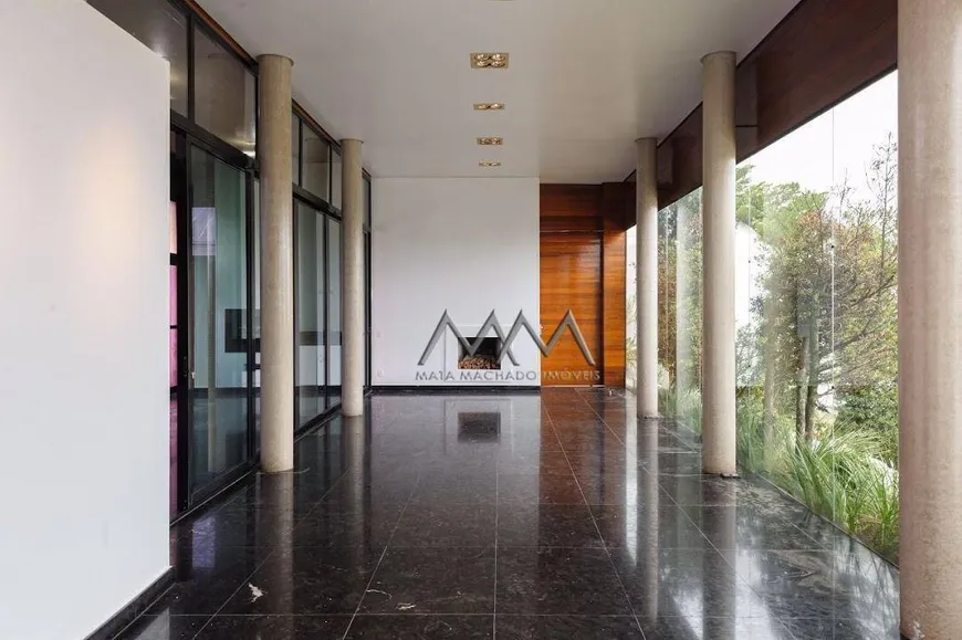 Foto 1 de Casa de Condomínio com 4 Quartos à venda, 480m² em Condominio Vila Castela, Nova Lima
