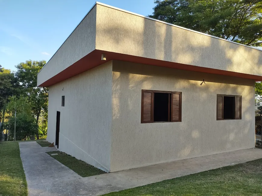 Foto 1 de Fazenda/Sítio com 2 Quartos à venda, 112m² em Chacara Santa Rosa, Caçapava