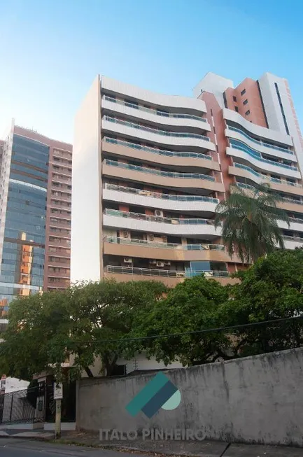 Foto 1 de Apartamento com 2 Quartos para alugar, 160m² em Meireles, Fortaleza