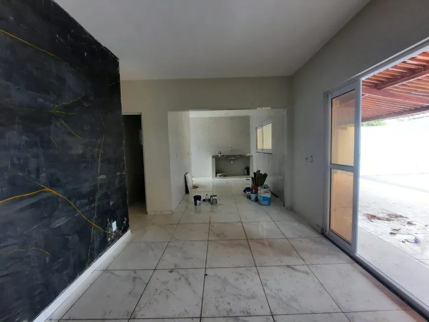 Foto 1 de Casa com 3 Quartos para alugar, 115m² em Ponta Negra, Natal