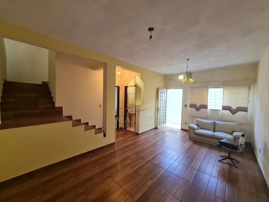 Foto 1 de Casa com 3 Quartos para alugar, 130m² em Cidade Nova, Franca