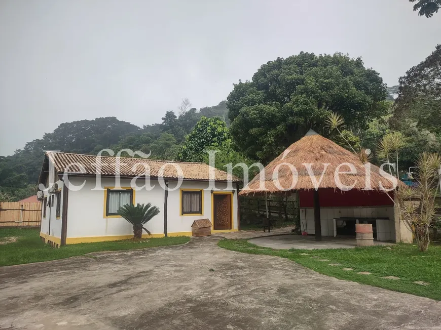 Foto 1 de Fazenda/Sítio com 2 Quartos à venda, 750m² em Chalet, Pinheiral
