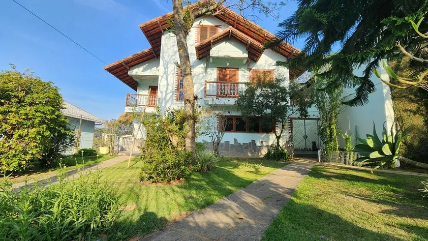 Foto 1 de Casa de Condomínio com 3 Quartos à venda, 670m² em Golfe, Teresópolis