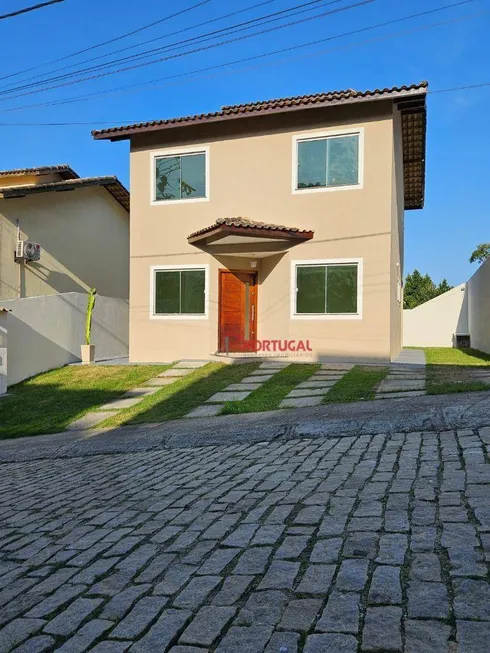 Foto 1 de Casa de Condomínio com 3 Quartos para venda ou aluguel, 133m² em Granja dos Cavaleiros, Macaé
