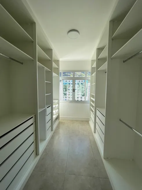 Foto 1 de Apartamento com 3 Quartos para alugar, 180m² em Centro, Juiz de Fora