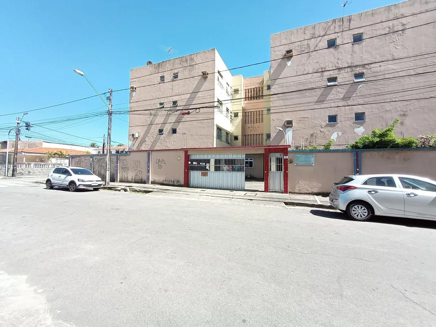 Foto 1 de Apartamento com 3 Quartos à venda, 81m² em Montese, Fortaleza
